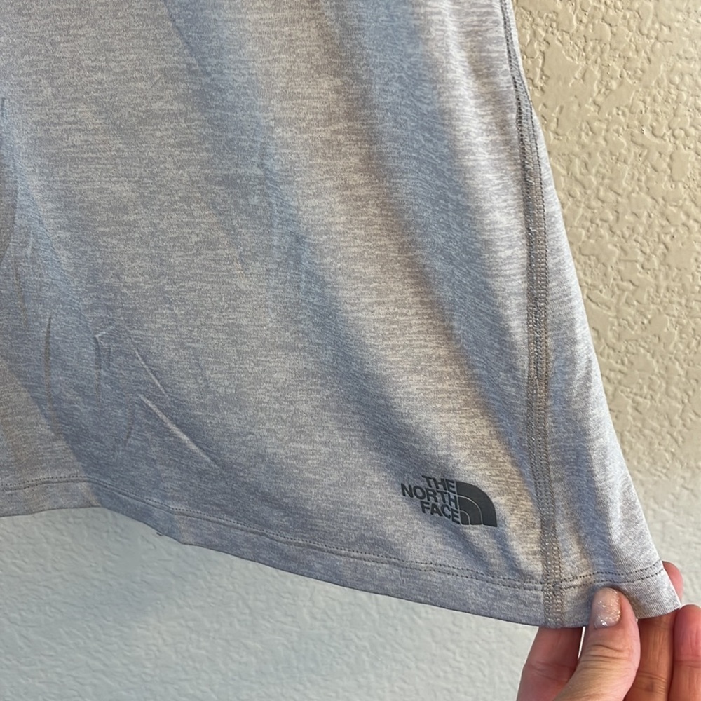 The North Face Elevation Tee Shirt Dri Fit Gray size Medium - Picture 3 of 7